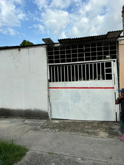 Terreno En Alquiler, Ideal Para Diversos Rubros. Ubicado En Calicanto