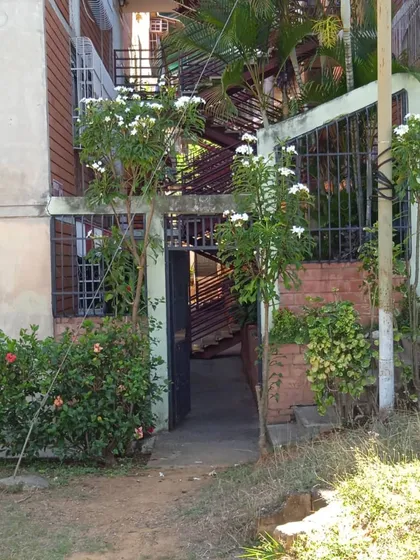 Apartamento De 3 Habitaciones, 1 Baños Y 1 Puesto De Estacio