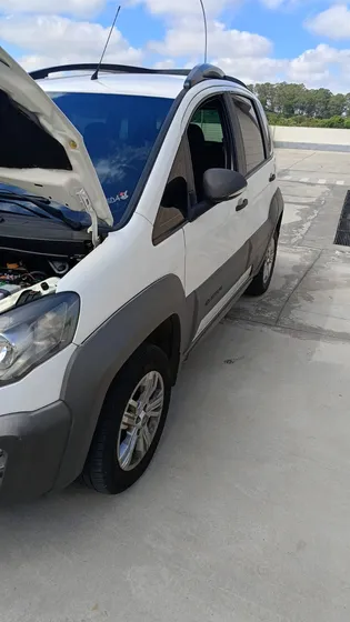 Fiat Idea 1.8 16v Adventure Flex 5p