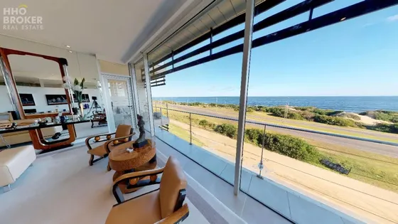 Departamento En Venta. Frente Al Mar. Playa Brava. Punta Del Este. 