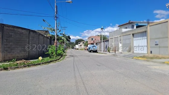 Gjg Terreno En Venta Urb Santa Rosalia 25-5356 Cagua