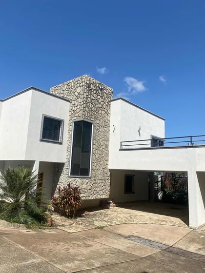 Se Vende Townhouse Exclusivo En Villa Antillana, Puerto Orda