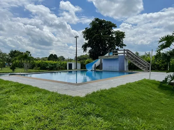 Hermosa Minifinca Con Piscina En Venta. Conjunto Cerrado Gg