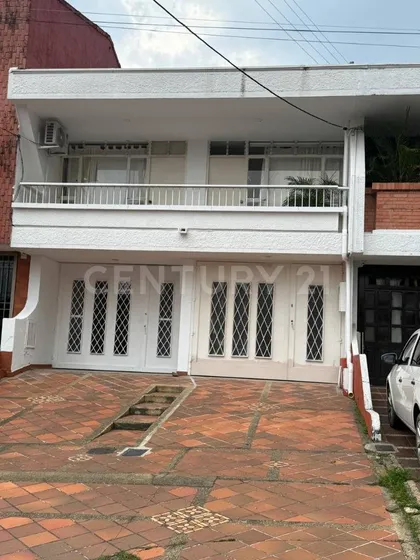 Arriendo Apartamento Amplio En El Caudal