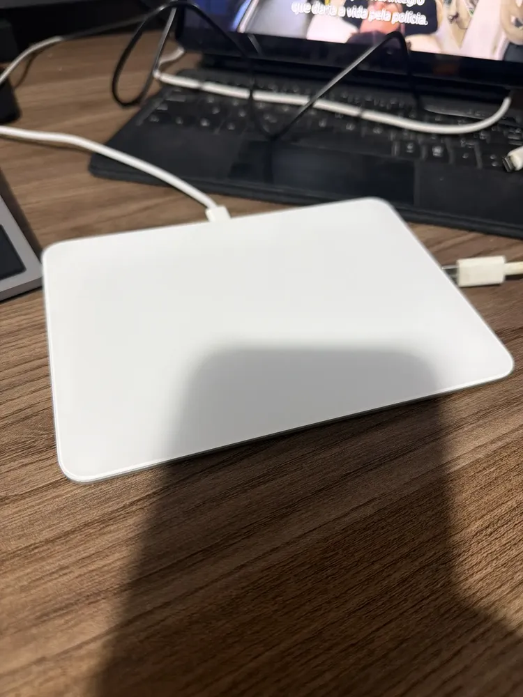 Apple Magic Trackpad A3120 Superfície Multi Touch Branco USB-C