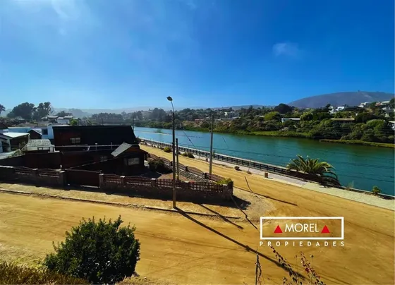 Linda Casa En Laguna De Zapallar