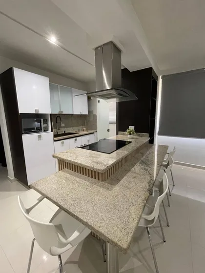 Apartamento En Venta. Residencias Omega, Urb. El Parral, Valencia. Cod 272014