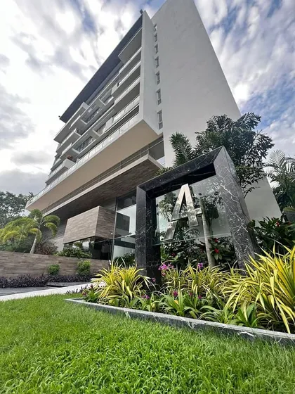 Yosmar & Fernando Venden Imponente Penthouse De Lujo En Terrazas Del Country Guataparo Res A4 