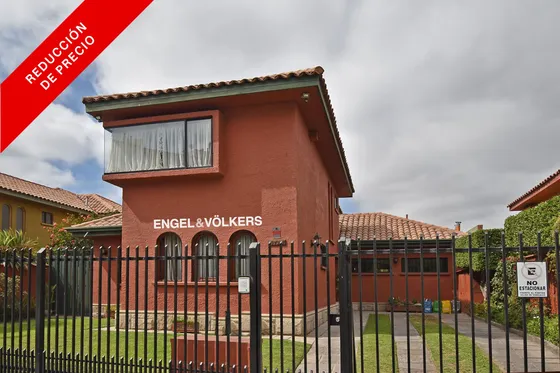 Venta De Casa En Sector Residencial De La Serena