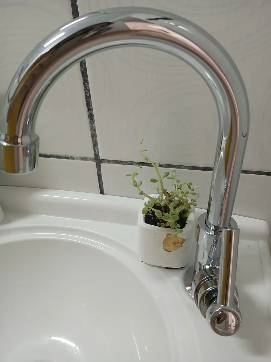 Torneira Bica Lavatório Em ABS Simples De Mesa Cor Cromada Luxo Lavabo...