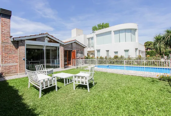 Venta De Casa 5 Ambientes En Banco Provincia - Zona Golf, Moreno