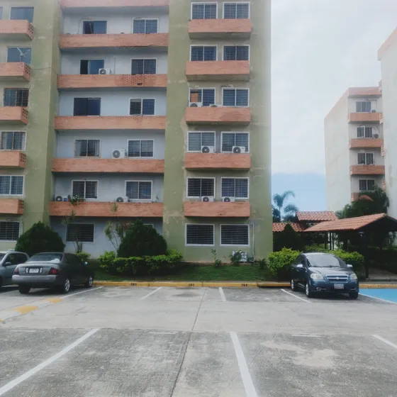Angelica Acosta Alquila Apartamento Totalmente Sin Amoblar (incluye Condominio) En Residencia La Abadia San Diego