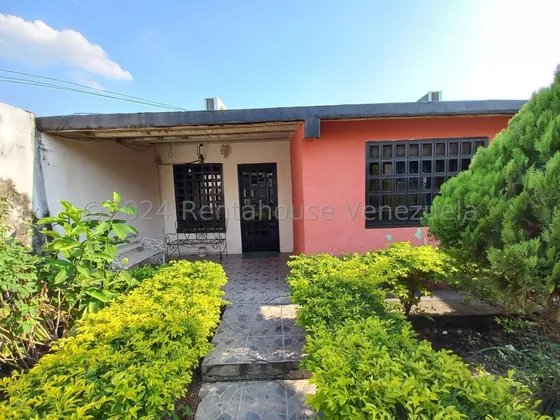 Casa En Venta Urb Plaza Real Araure - #24-17051 Jm Rah