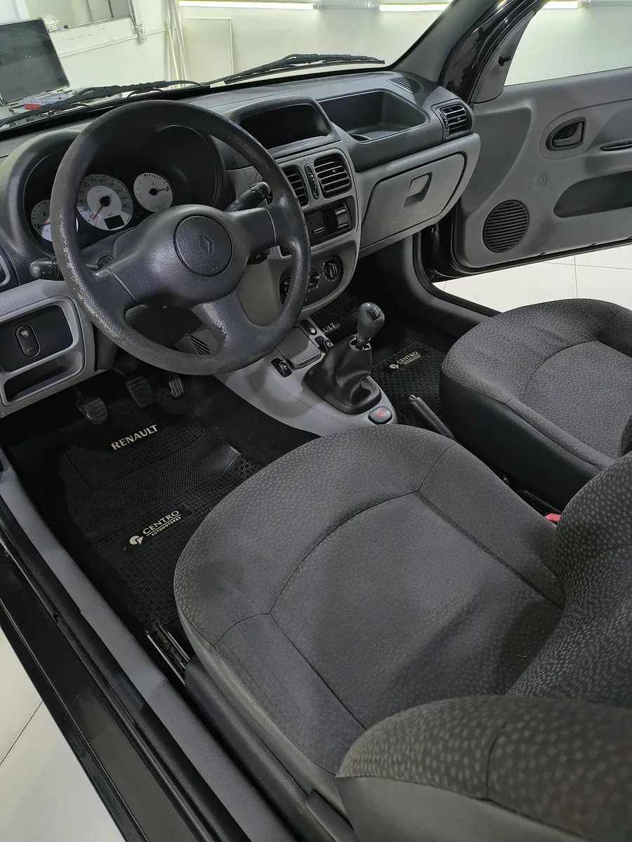Renault Clio 1.2 Authentique542175465979914246