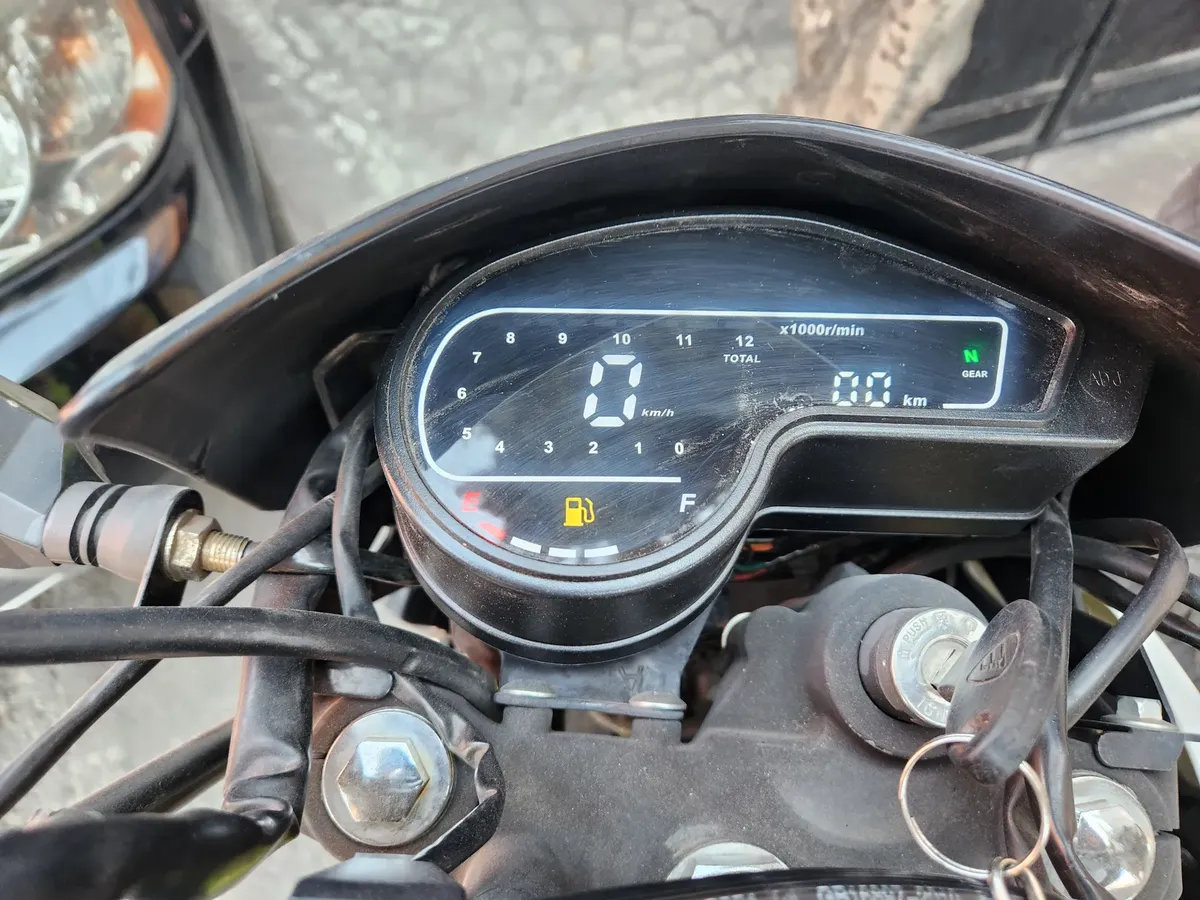 Italika DM 200 Motorcycle420293807535575043