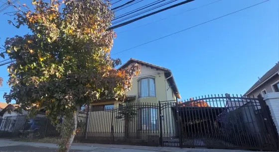 Casa En Venta, Plaza De Las Rosas, Machali
