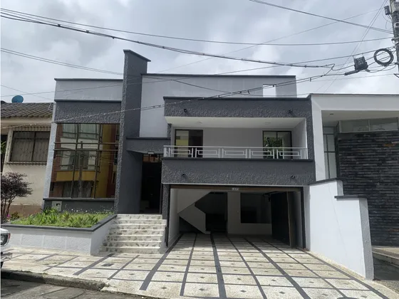 Venta Casa Nueva Norte Barrio Profesionales