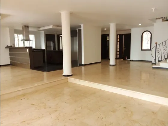 Casa Unifamiliar En Venta En El Poblado Los Balsos Medellín