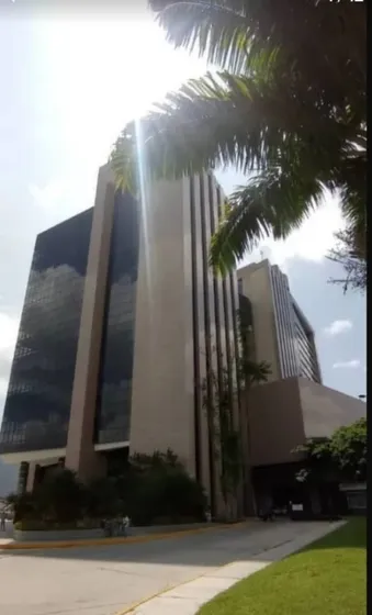 Ofcina En El Complejo Wtc Hesperia De 65mts2  Apr