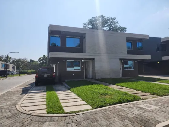Venta O Alquiler Townhouse Con Pozo Y Planta 100% En Casa Verde San Diego Mp Solo Clientes