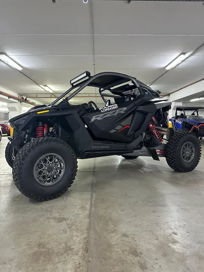 Rzr Pro R Ultimate Polaris Usado No Can Am Maverick
