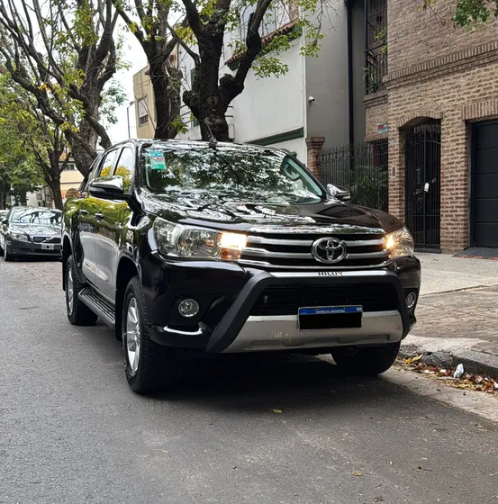 Toyota Hilux 2.8 Cd Srv 177cv 4x2