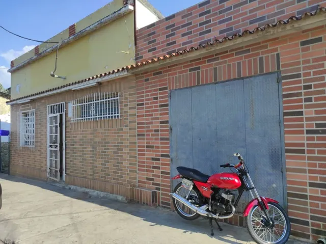 Venta De Casa Uso Comercial En Valencia 