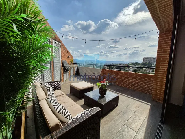 Vendo Fabuloso Ph Impecable Con Terraza Y Vista Los Palos Grandes. Triplex