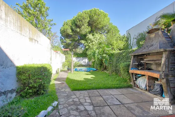 Casa Olivos 4 Ambientes Cochera Jardin Pileta