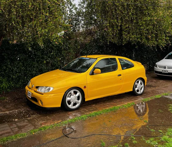 Renault Megane Coupe F3r 2.0