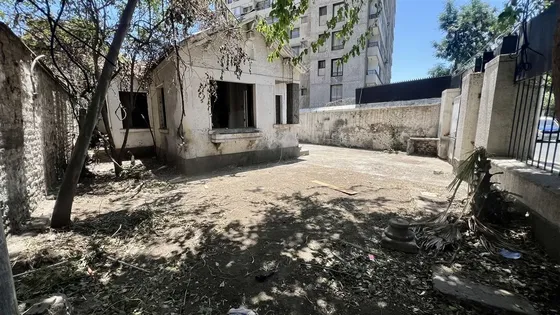 Casa En Venta De 5 Dorm. En Recoleta