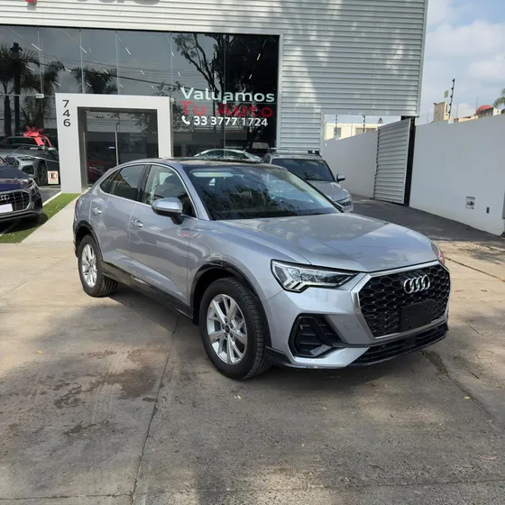 Audi Q3 2.0 40 Tfsi Select At