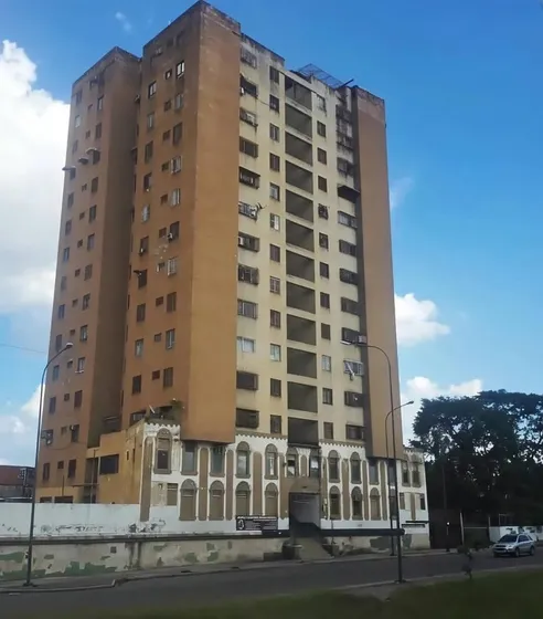 En Venta Apartamento En Av. Paseo Cabriales. San Blas 340297