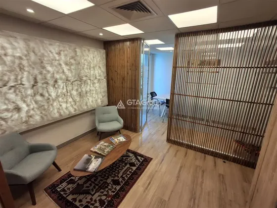 Arriendo De Oficina Habilitada 89 M2. Nueva Costanera
