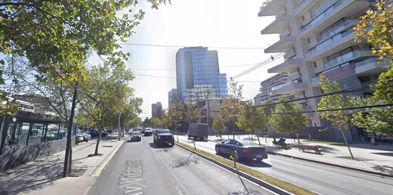 (loc) Av. Vitacura 119,58 M2