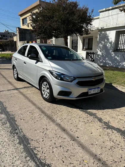Chevrolet Onix Plus 1.4 Base