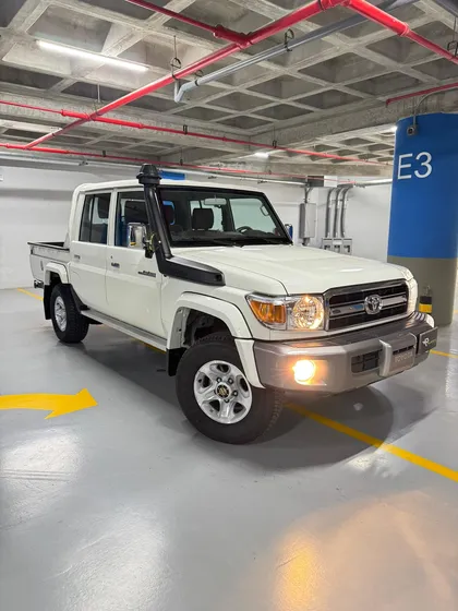 Toyota Land Cruiser 79