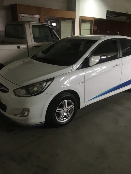 Hyundai Accent 1.4 Cvvt Gl Full Sedan