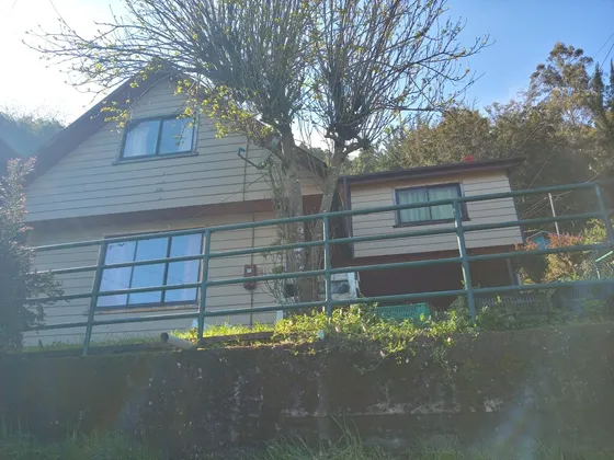 Venta Casa De 105 M2. Con Terreno De 122 M2, En Niebla, Vald