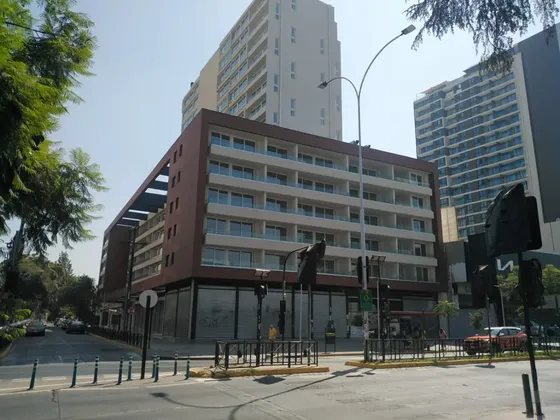 Local Nuevo En Placa Comercial De Edificio Step Irarrazabal