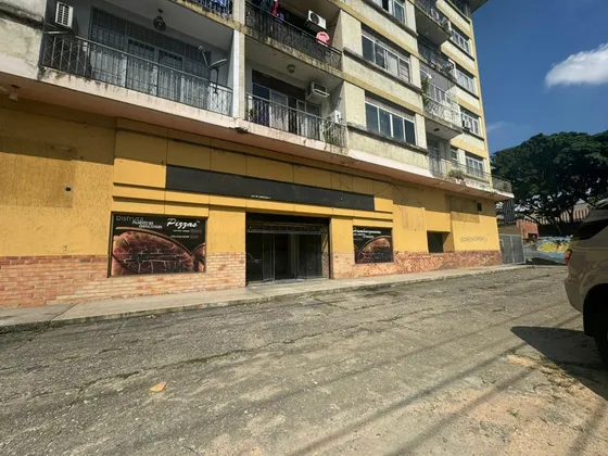 Alquiler Local Comercial Ubicado Plena Avd Bolívar Norte 