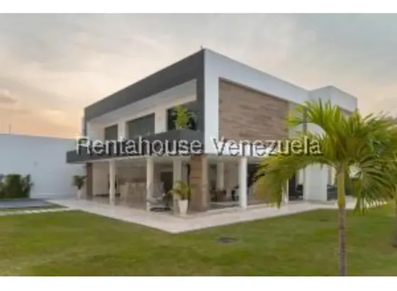 #26-17841 Magnífica E Incomparable Casa En Prados Del Este