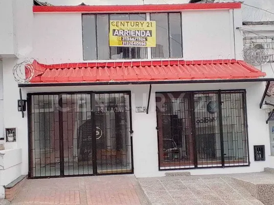 Oportunidad Unica! Casa En Venta Con 2 Locales Comerciales