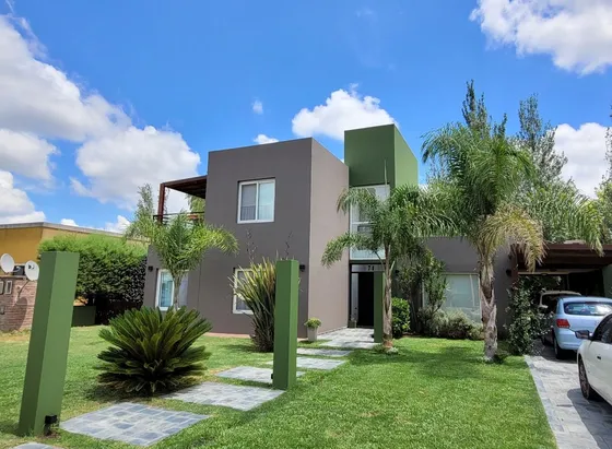 Casa En Venta Barrio El Centauro Canning