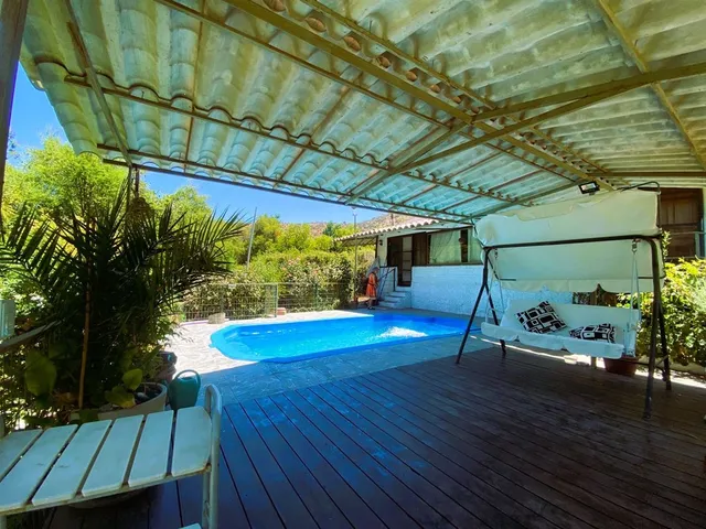 Casa En Venta De 5 Dorm. En Catemu