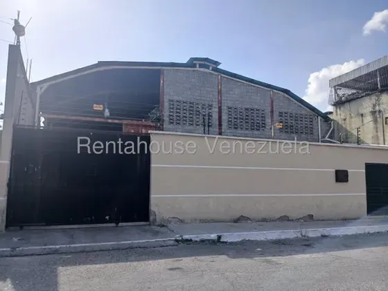 Andreymar Canelón Alquila Amplio Galpón Al Oeste De Barquisimeto, Con Acceso A Las Principales Vías De Comunicación,