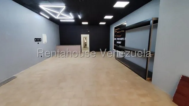 Local Comercial A Pie De Calle En Alquiler En El Rosal 25-23894 Cs