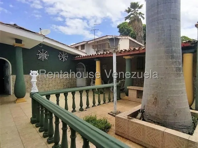 Casa En Alquiler San Jacinto Maracay Segura Calle Cerrada Con Tanque De Agua Semi Amoblada Kg:25-19171