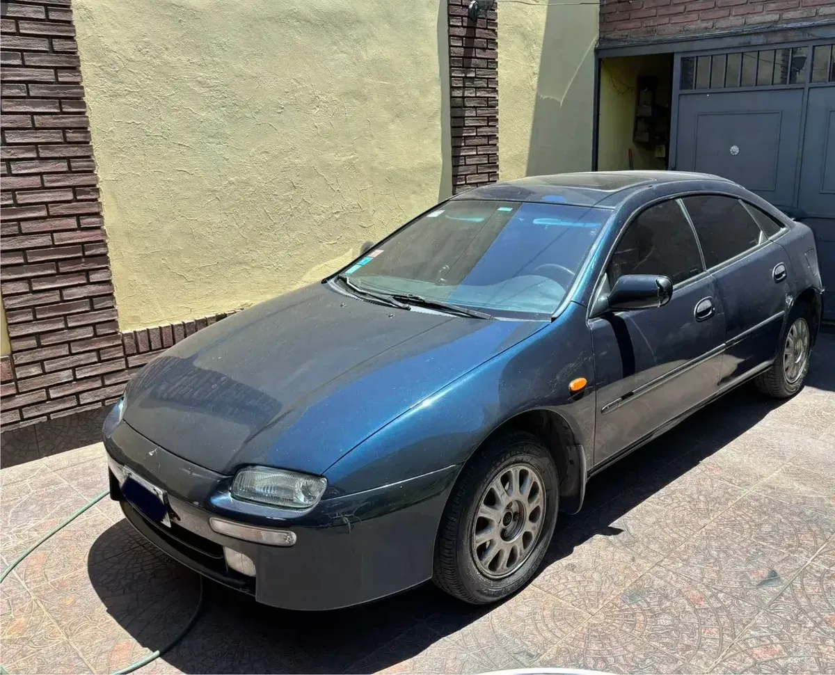Mazda 323F 1.6 Hatchback AT