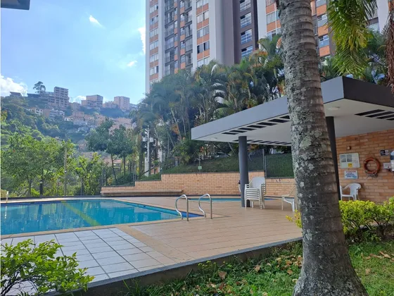 Excelente Apartamento Loma De Los Bernal
